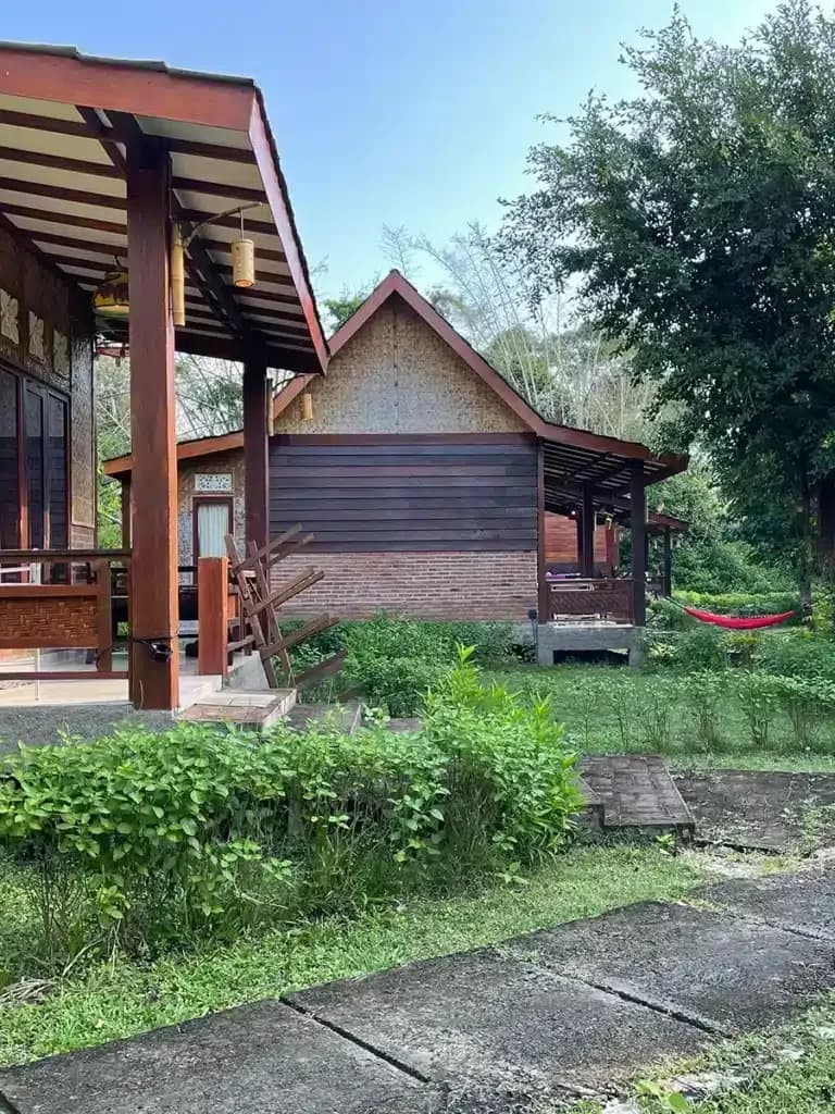 Bobby's G-Land Surf Camp 1