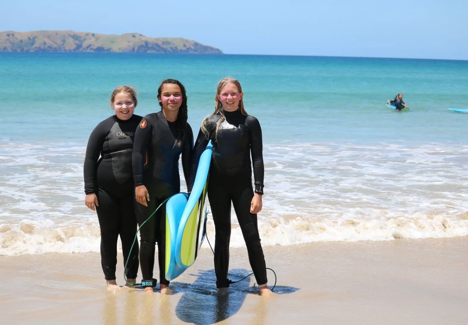 Sky's Girls Surf Camp 4