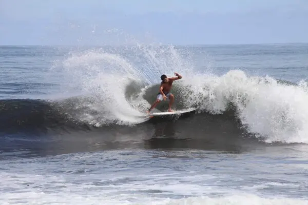 Tahiti Surf Experience 4