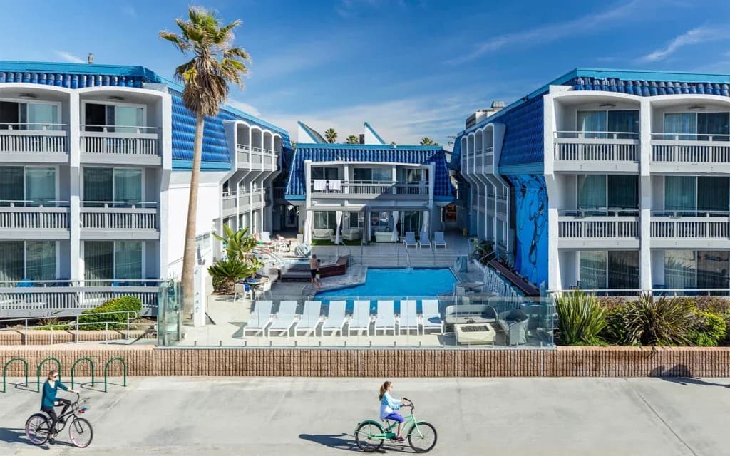 Surf N' Stay San Diego 1