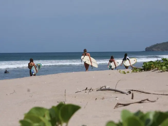 Sister Surf & Yoga Retreat 3