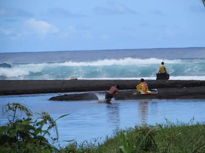 Tahiti Surf Camp – Fare Huka 3