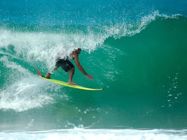 Pousada Rancho Fundo Surf Camp 1