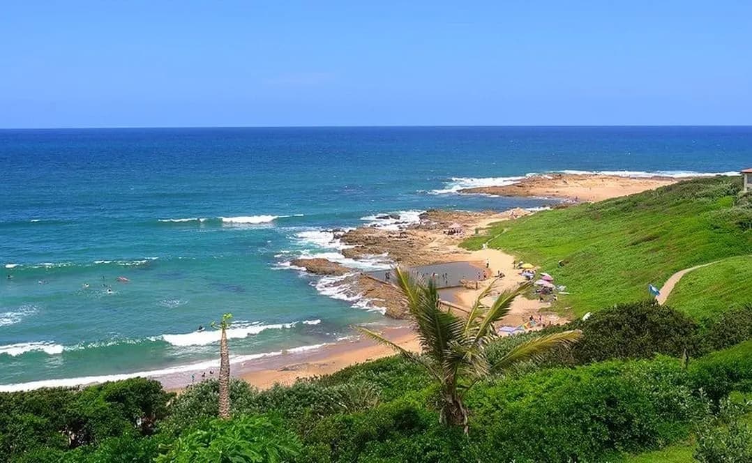 Umzumbe Surf House & Surf Camp 6