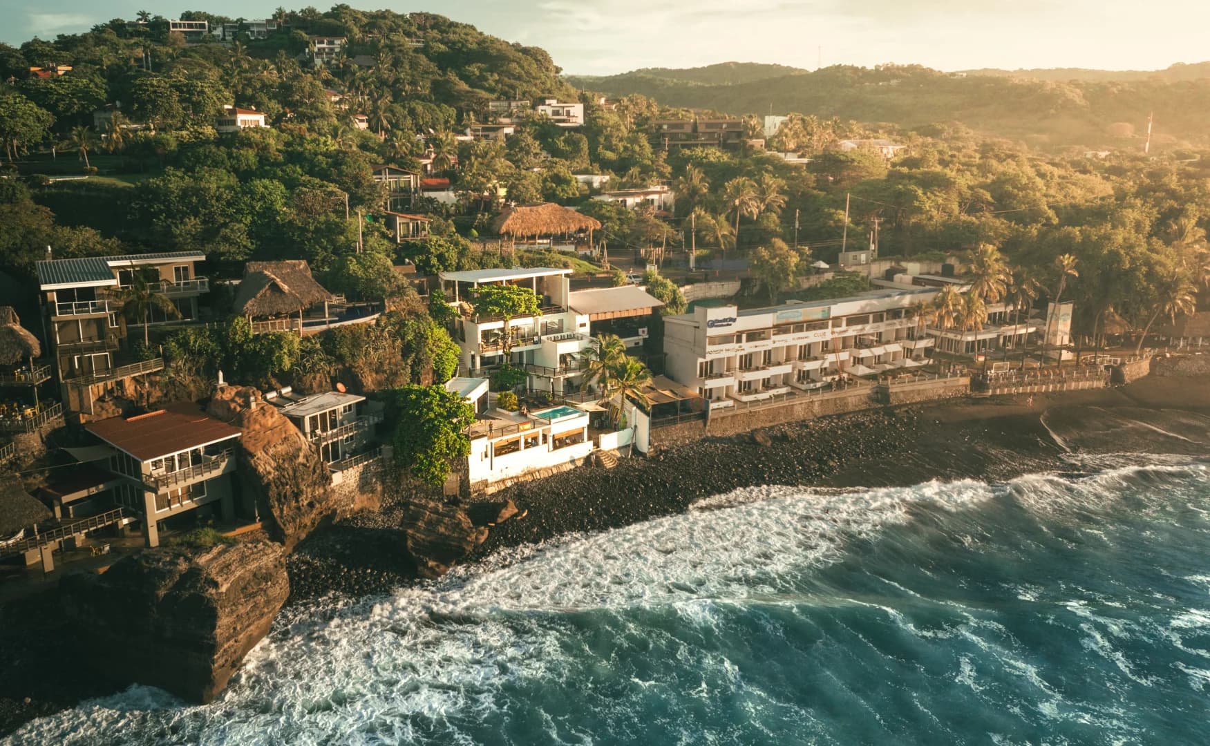 Lapoint Premium Surf Camp El Sunzal 4