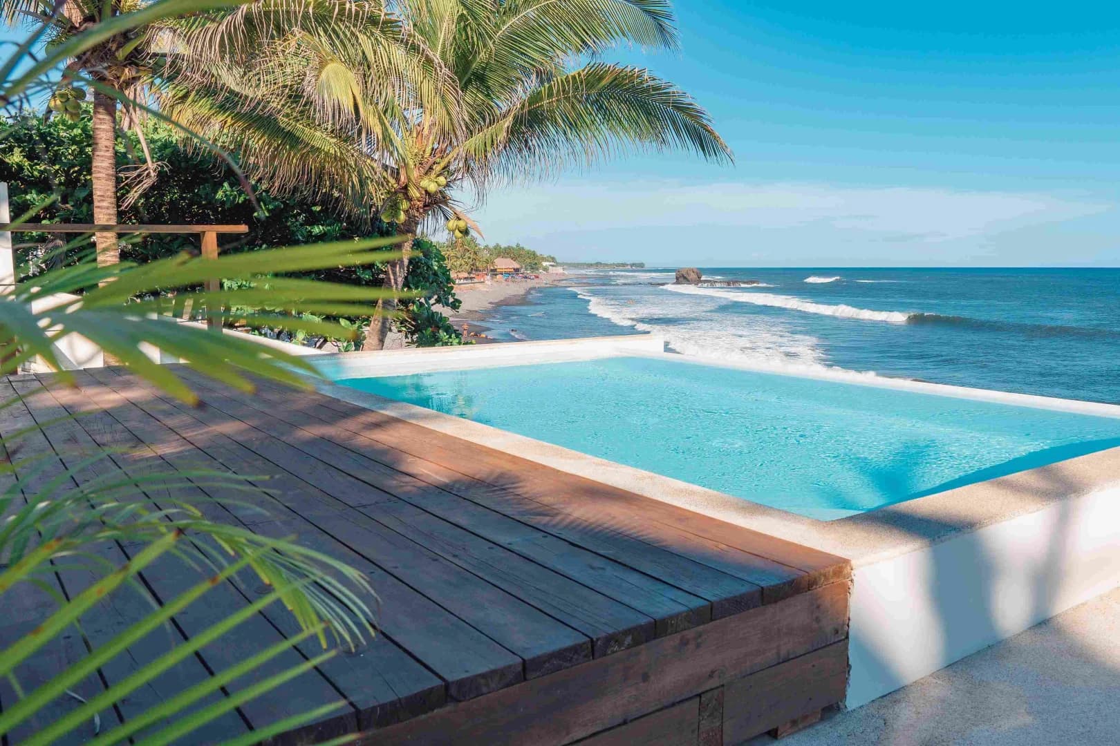 Lapoint Premium Surf Camp El Sunzal 5