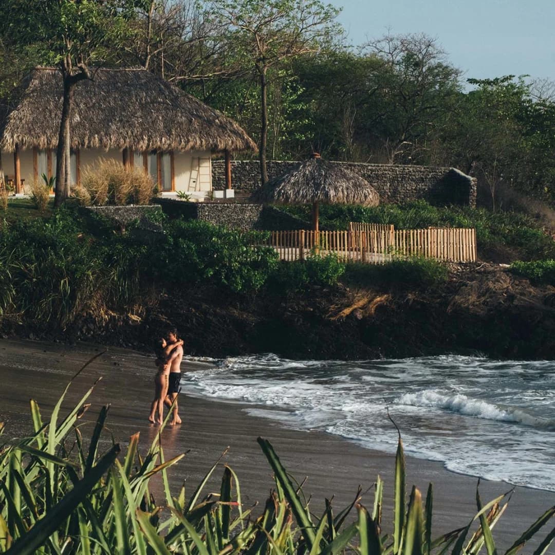 Lapoint Premium Surf Camp Los Clavos 1