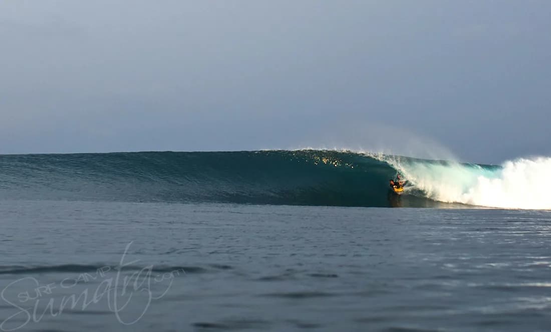 Shadow Mentawai Surf Camp 1