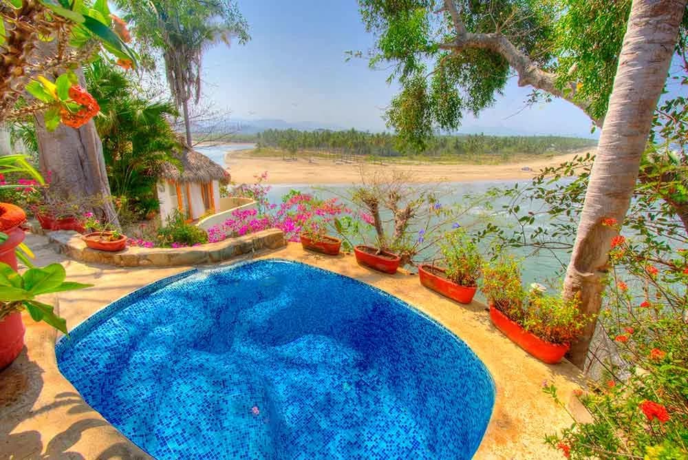 Espíritus del Mar Surf Camps & Yoga 10