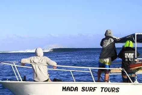 Vezo Surf Tours 1